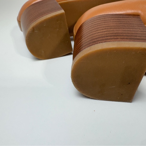 Tory Burch Tan Pumps with Stacked Heel size 7 - Picture 2 of 13